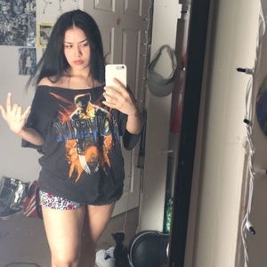 Meet your Posher, Alicia